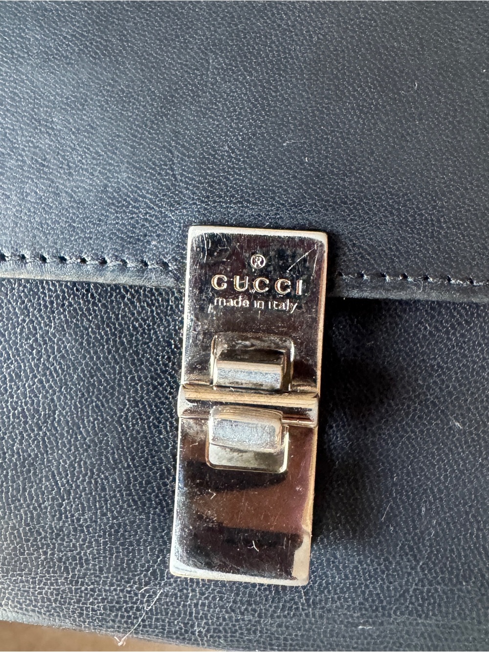 Gucci Black Leather Long Wallet with Silver-Tone Lock - Picture 2 of 10